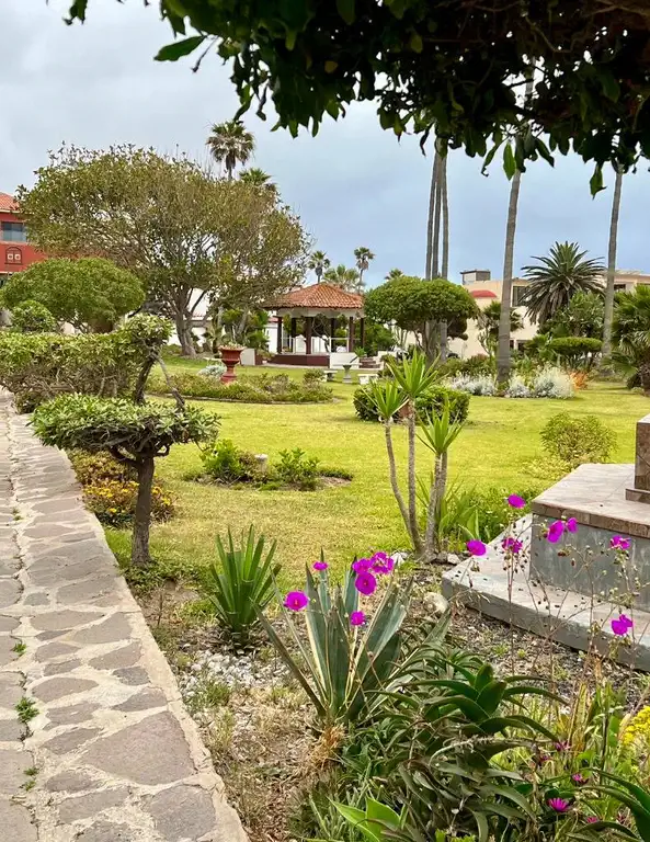 Castillos del Mar Ave. de la Princesa 51