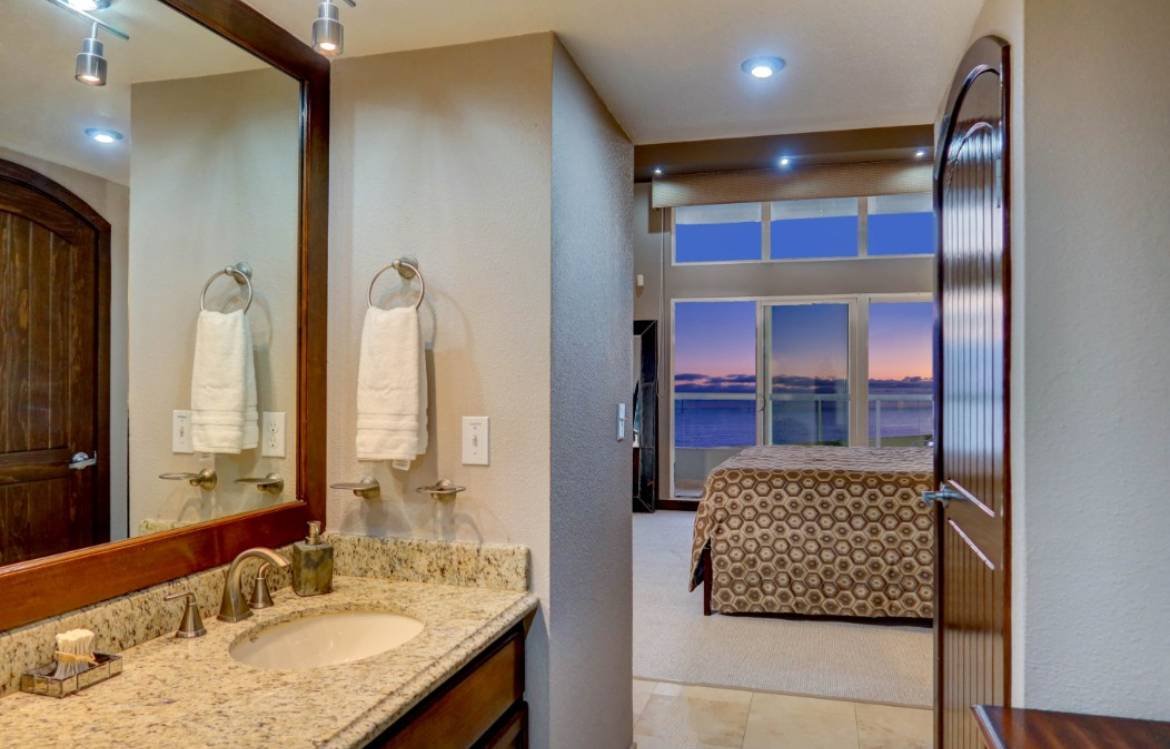 La Jolla del Mar Penthouse 1502