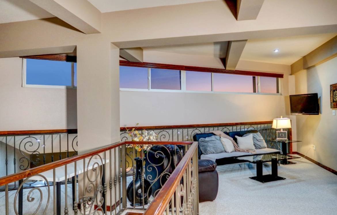 La Jolla del Mar Penthouse 1502