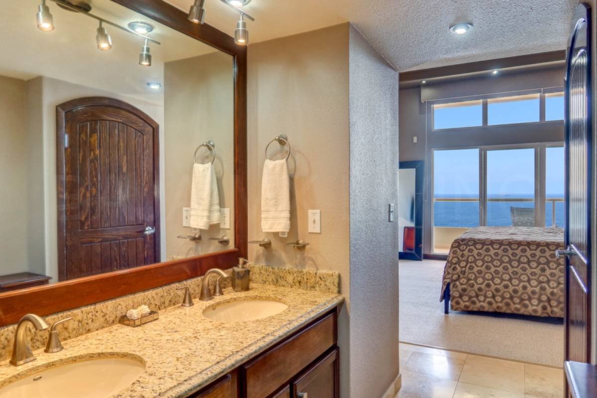 La Jolla del Mar Penthouse 1502